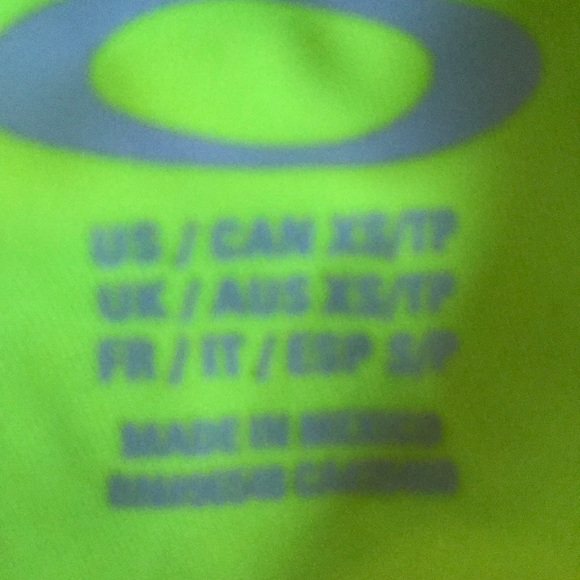 Neon yellow and grey Oakley tennis skirt - Picture 4 of 4